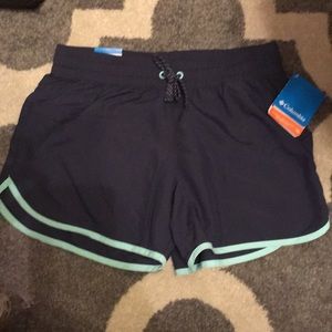NWT Columbia Navy shorts size Small